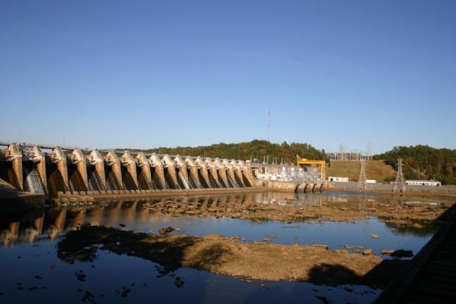 This is the entire dam across the Pee Dee River. To the far right in this picture there are four tunnel like structures. This is how they generate elctricity at this facility. They dont run water on the weekends so that is why it is so dry looking.